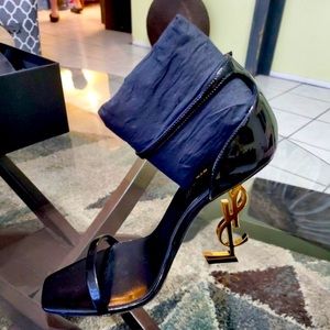 Original saint Laurent heels size 8 were only used once they are like Brand new